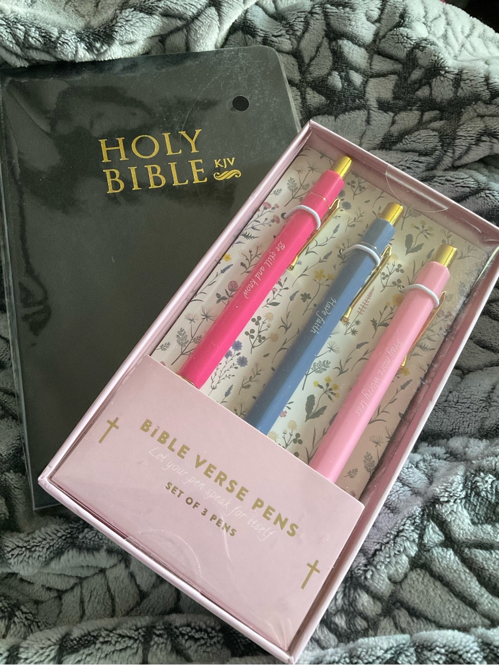 Bible Verse Pens & Bible Set -3 Colorful Pens. Bible is Old & New Testaments
